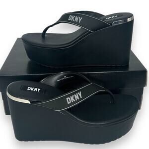 NWT DKNY Platform Flip Flops Size 8 Black Y2K Chunky Sandals Super High Wedge
